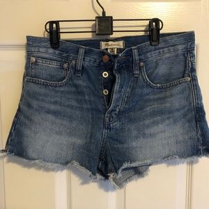 Relaxed Denim Shorts Clintonville Wash: Split-Hem